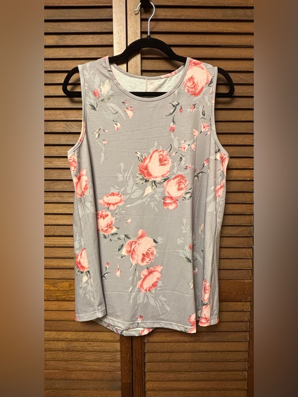 Sleeveless Gray Floral Tank Top with Pink Roses